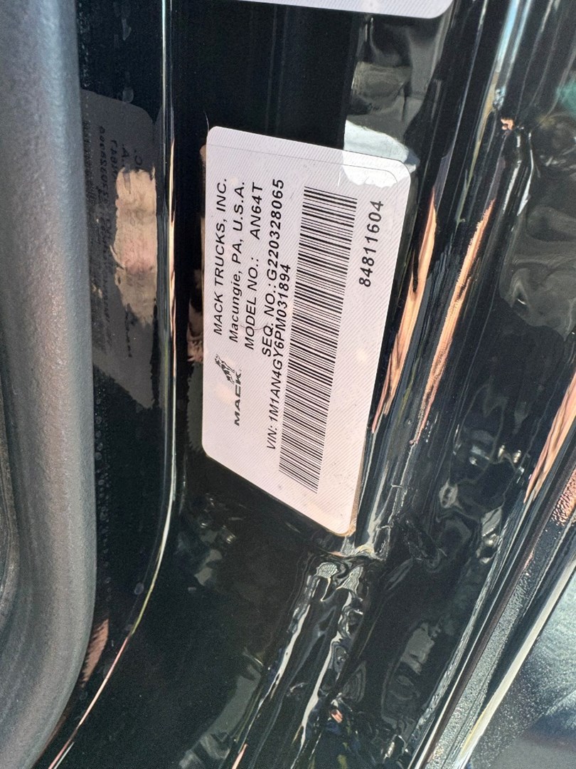 2023 MACK AN64T - USED TRUCKS SLEEPER - image 22